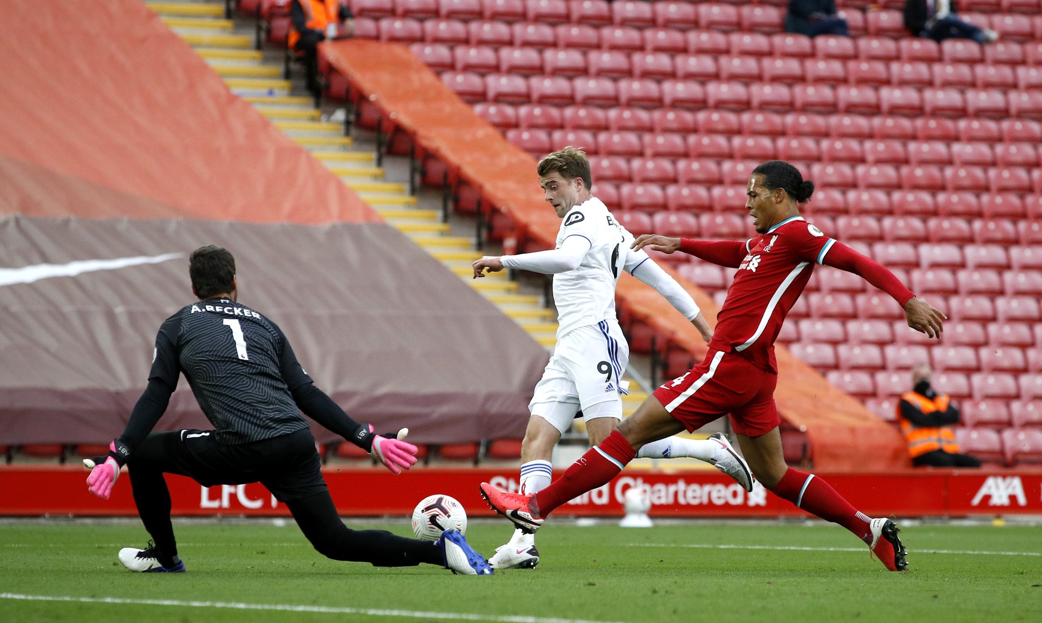 赛事不仅激 赛事不仅激