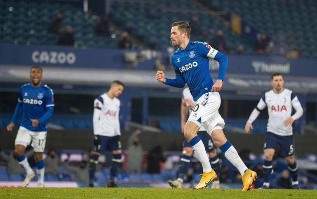 在类似赛事 在类似赛事